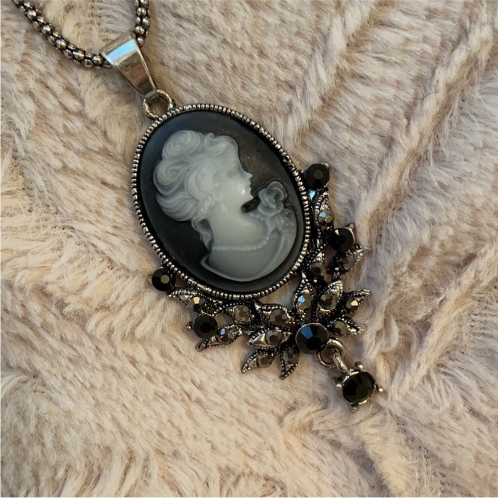 Belgian Cameo Necklace